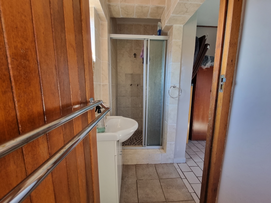 5 Bedroom Property for Sale in Dana Bay Western Cape